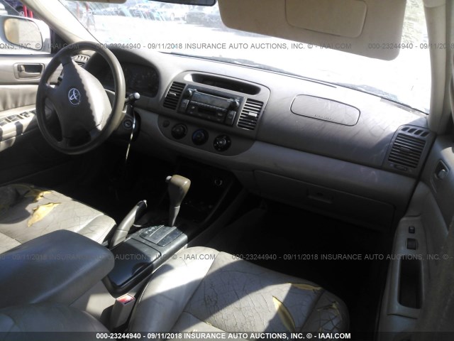 4T1BE32K82U080505 - 2002 TOYOTA CAMRY LE/XLE/SE Ağ foto 5