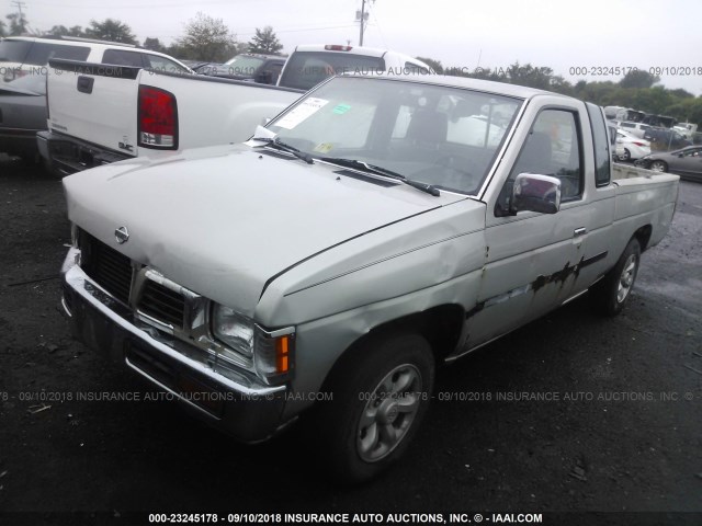 1N6SD16S7VC381201 - 1997 NISSAN TRUCK KING CAB SE/KING CAB XE SILVER photo 2