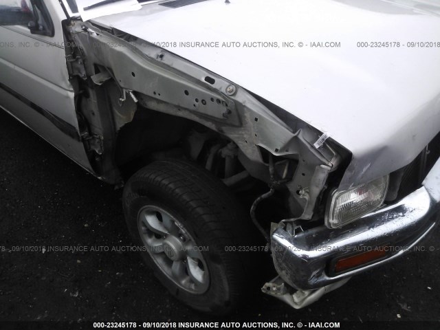 1N6SD16S7VC381201 - 1997 NISSAN TRUCK KING CAB SE/KING CAB XE SILVER photo 6