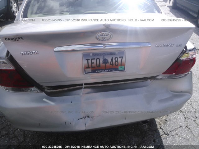 4T1BE32K65U002552 - 2005 TOYOTA CAMRY LE/XLE/SE Күміс фото 6