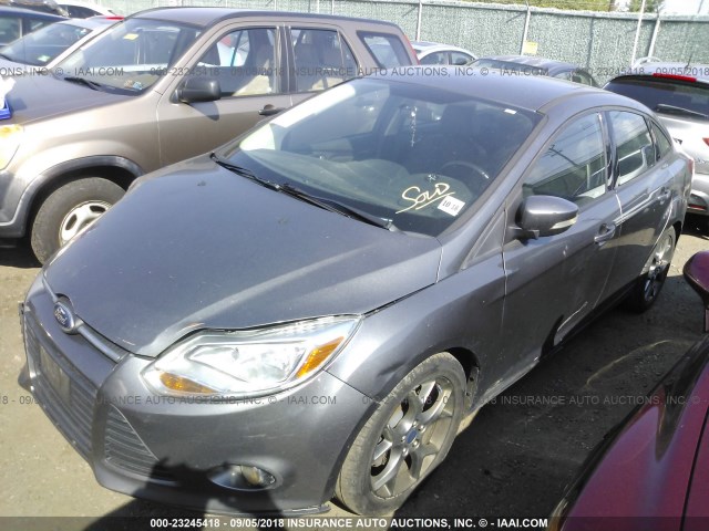 1FADP3F2XEL178811 - 2014 FORD FOCUS SE GRAY photo 2