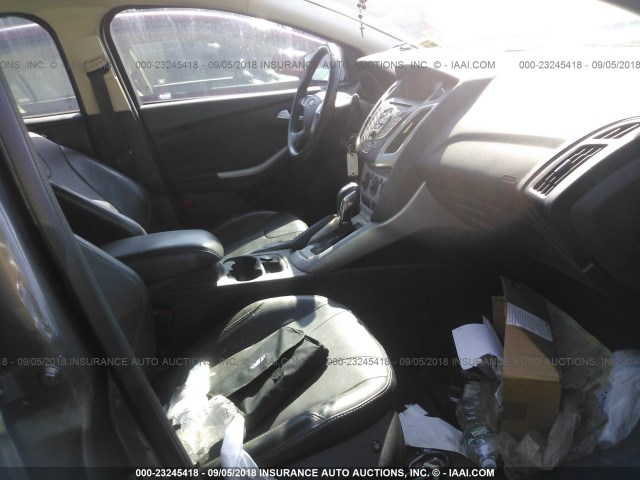 1FADP3F2XEL178811 - 2014 FORD FOCUS SE GRAY photo 5