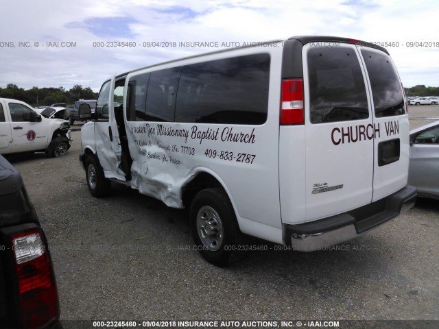 1GAZGYFG8F1207480 - 2015 CHEVROLET EXPRESS G3500 LT WHITE photo 3