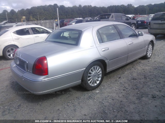 1LNHM83W84Y618014 - 2004 LINCOLN TOWN CAR ULTIMATE SILVER photo 4