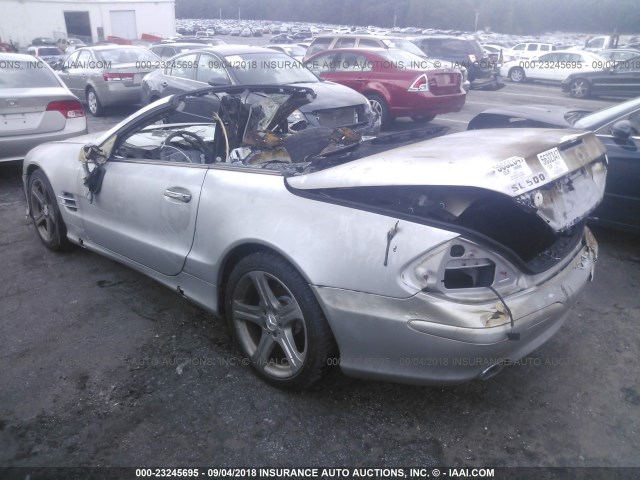 WDBSK75F83F006640 - 2003 MERCEDES-BENZ SL 500R SILVER photo 3