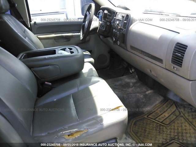 1GC2CVCG1BZ322019 - 2011 CHEVROLET SILVERADO C2500 HEAVY DUTY BLUE photo 5