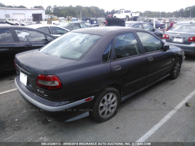 YV1VS2556YF510663 - 2000 VOLVO S40 GRAY photo 4