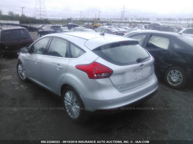 1FADP3N29JL203239 - 2018 FORD FOCUS TITANIUM GRAY photo 3