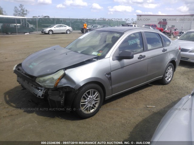 1FAHP35N88W283928 - 2008 FORD FOCUS SE/SEL/SES SILVER photo 2