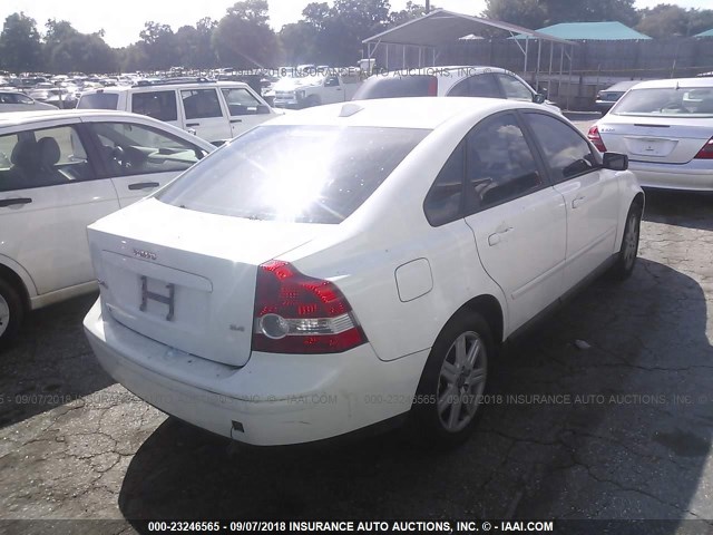 YV1MS390X62216946 - 2006 VOLVO S40 2.4I WHITE photo 4