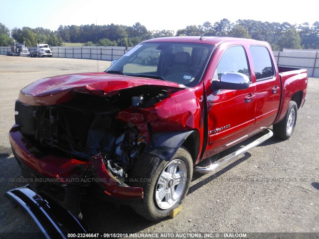 2GCEC13J271563248 - 2007 CHEVROLET SILVERADO C1500 CREW CAB RED photo 2