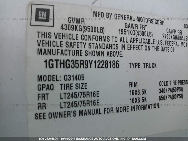 1GTHG35R9Y1228186 - 2000 GMC SAVANA G3500 WHITE photo 9