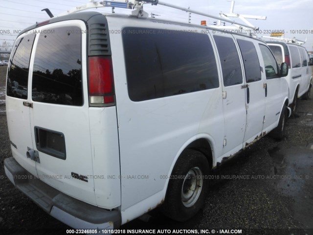 1GTFG15W9W1103042 - 1998 GMC SAVANA G1500 WHITE photo 4