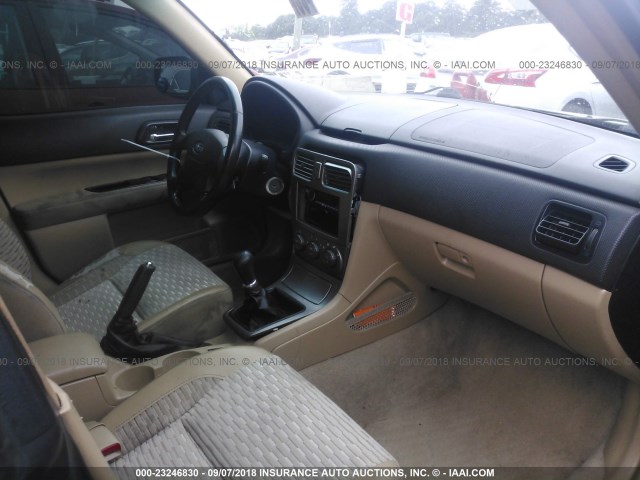 JF1SG65614G740146 - 2004 SUBARU FORESTER 2.5XS Черный фото 5