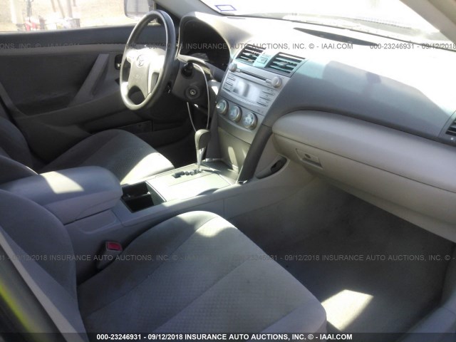4T4BE46K59R122001 - 2009 TOYOTA CAMRY SE/LE/XLE 黑色 照片 5