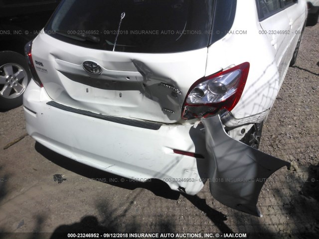 2T1LE4EE4AC017501 - 2010 TOYOTA COROLLA MATRIX S WHITE photo 6