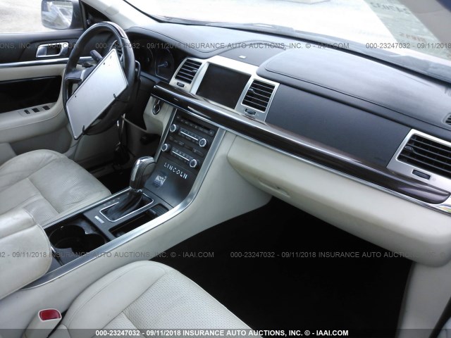 1LNHL9DR6AG609508 - 2010 LINCOLN MKS RED photo 5