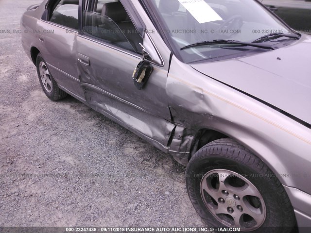 4T1BG22K0VU170241 - 1997 TOYOTA CAMRY CE/LE/XLE ნაცრისფერი ფოტო 6