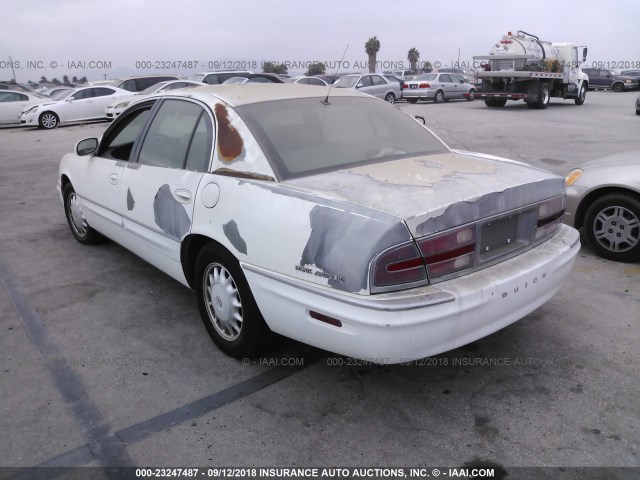 1G4CW52KXW4625414 - 1998 BUICK PARK AVENUE  WHITE photo 3