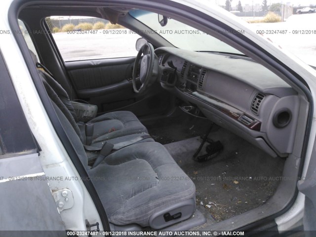 1G4CW52KXW4625414 - 1998 BUICK PARK AVENUE  WHITE photo 5