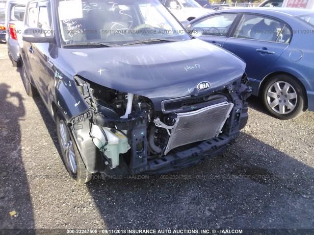 KNDJP3A50E7010912 - 2014 KIA SOUL + GRAY photo 6