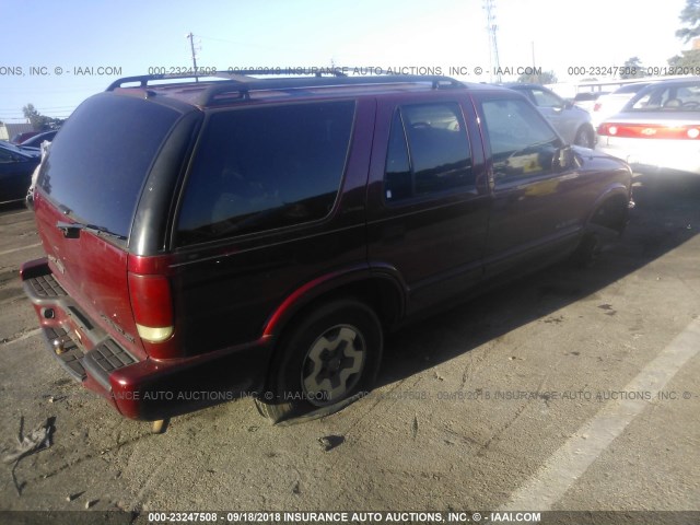 1GNDT13W92K166403 - 2002 CHEVROLET BLAZER RED photo 4