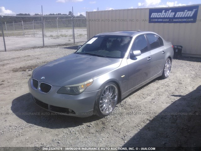 WBANB33504B111910 - 2004 BMW 545 I GRAY photo 2