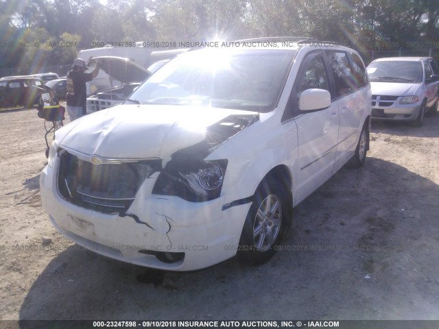 2A8HR54179R604018 - 2009 CHRYSLER TOWN & COUNTRY TOURING WHITE photo 2