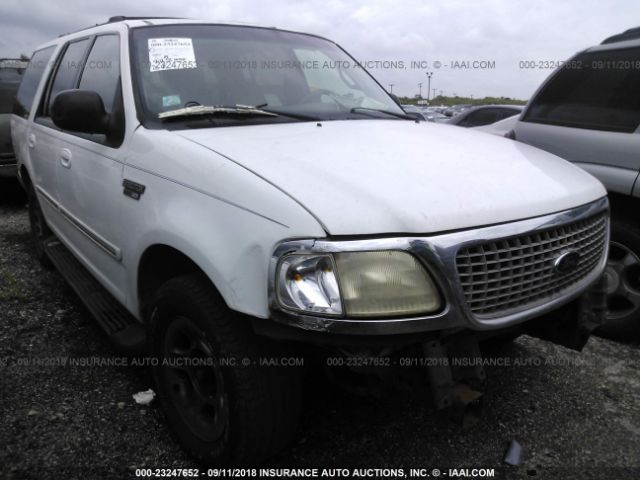1FMRU15L2YLA09941 - 2000 FORD EXPEDITION XLT WHITE photo 1