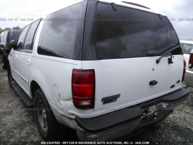 1FMRU15L2YLA09941 - 2000 FORD EXPEDITION XLT WHITE photo 3