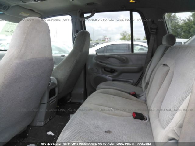 1FMRU15L2YLA09941 - 2000 FORD EXPEDITION XLT WHITE photo 8