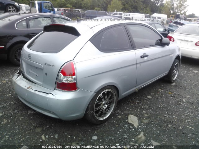 KMHCM36C47U009657 - 2007 HYUNDAI ACCENT GS SILVER photo 4