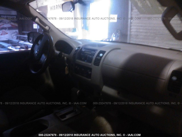 1N6BD0CT0DN754251 - 2013 NISSAN FRONTIER S/SV WHITE photo 5