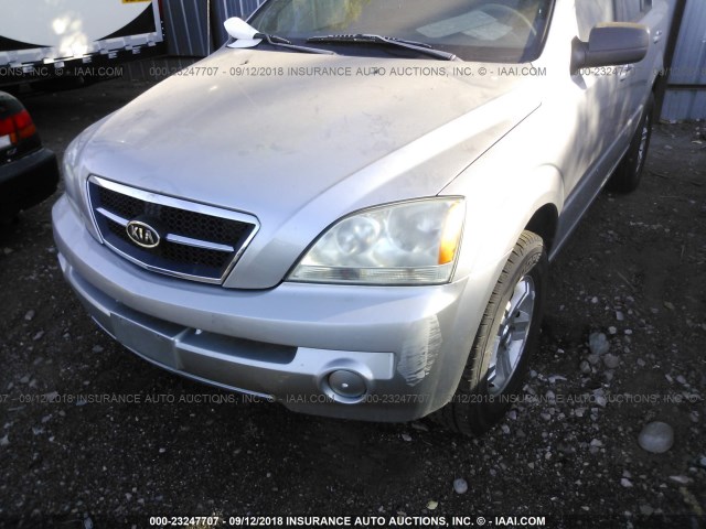 KNDJC733035176743 - 2003 KIA SORENTO EX/LX SILVER photo 6