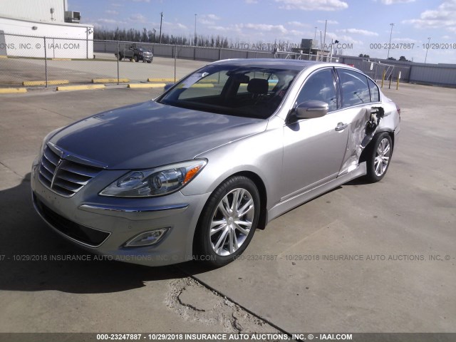 KMHGC4DD9DU233900 - 2013 HYUNDAI GENESIS 3.8L SILVER photo 2