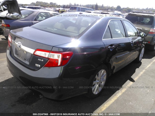 4T1BD1FK6EU115869 - 2014 TOYOTA CAMRY HYBRID/LE/XLE 深蓝色 照片 4