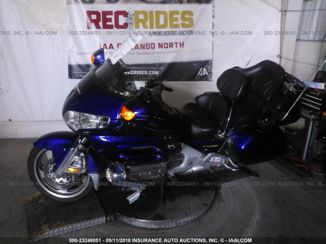 1HFSC47033A201487 - 2003 HONDA GL1800 PURPLE photo 2