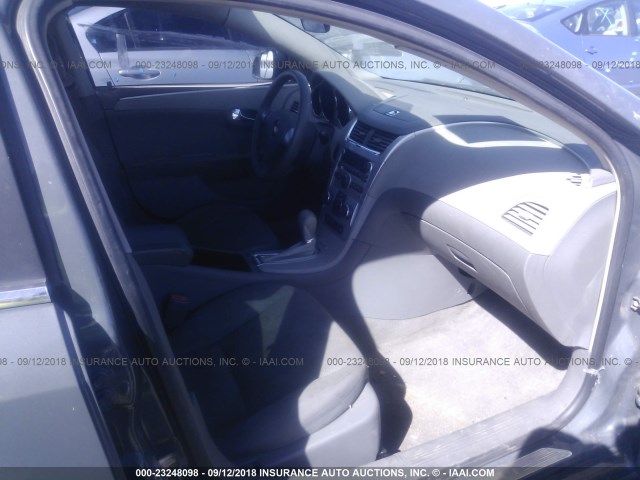 1G1ZG57B184301171 - 2008 CHEVROLET MALIBU LS GRAY photo 5