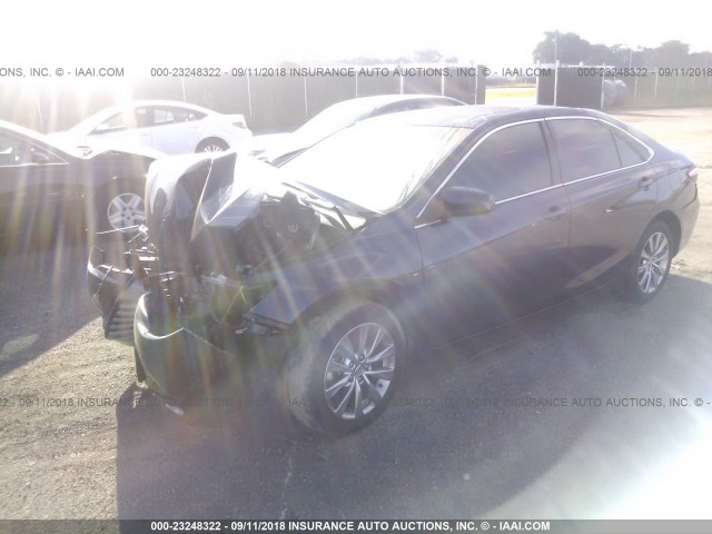 4T1BF1FK4FU890926 - 2015 TOYOTA CAMRY LE/XLE/SE/XSE BLUE photo 2