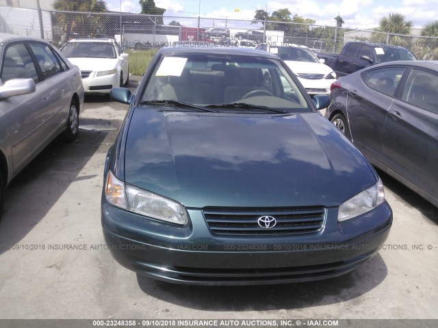 JT2BF22K8V0081671 - 1997 TOYOTA CAMRY LE/XLE GREEN photo 6