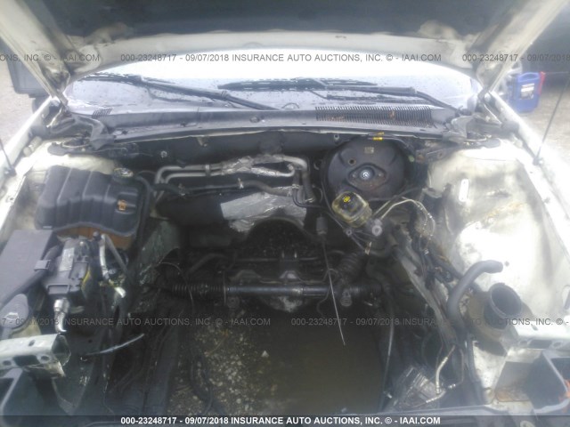 1G2HZ54Y45U153989 - 2005 PONTIAC BONNEVILLE GXP WHITE photo 10