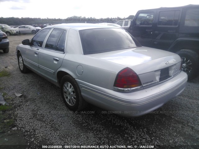 2FAFP74W83X187433 - 2003 FORD CROWN VICTORIA LX SILVER photo 3