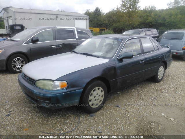 4T1BG12K0TU672741 - 1996 TOYOTA CAMRY DX/LE/XLE GREEN photo 2