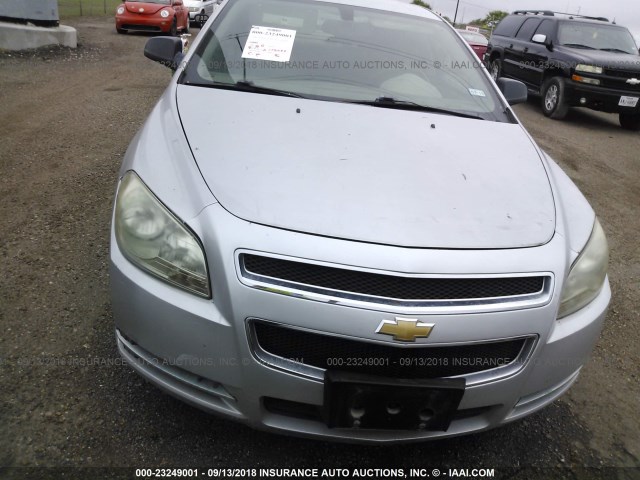 1G1ZB5E10BF307712 - 2011 CHEVROLET MALIBU LS 银色 照片 6