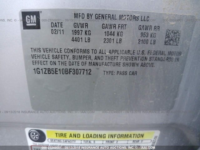 1G1ZB5E10BF307712 - 2011 CHEVROLET MALIBU LS 银色 照片 9