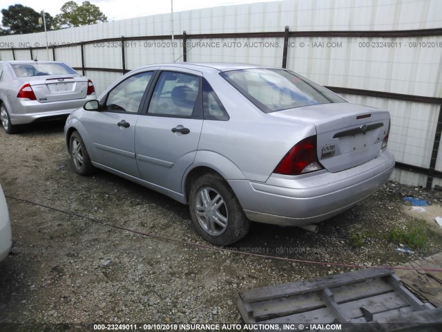 1FAFP34314W193876 - 2004 FORD FOCUS SE COMFORT/SE SPORT SILVER photo 3