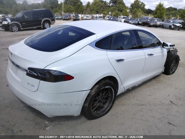 5YJSA1E42GF159797 - 2016 TESLA MODEL S Weiß Foto 4