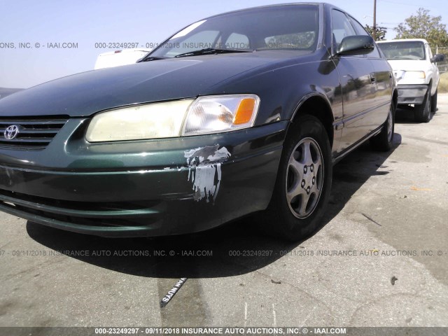 JT2BG22K3V0013968 - 1997 TOYOTA CAMRY LE/XLE GREEN photo 6