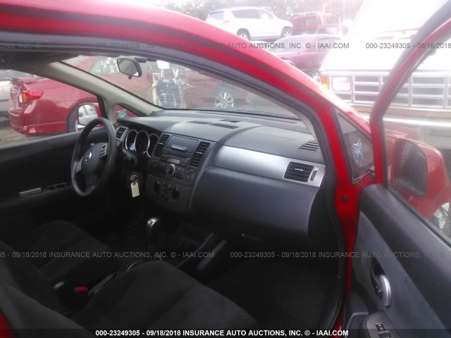 3N1BC1CP8BL483132 - 2011 NISSAN VERSA S/SL RED photo 5