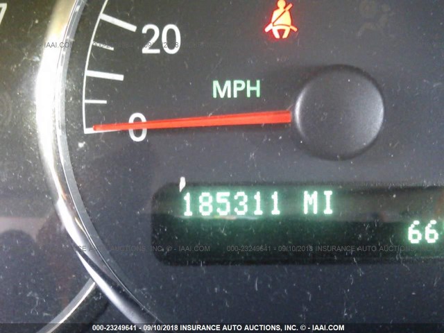 2G4WE587971183984 - 2007 BUICK LACROSSE CXS SILVER photo 7